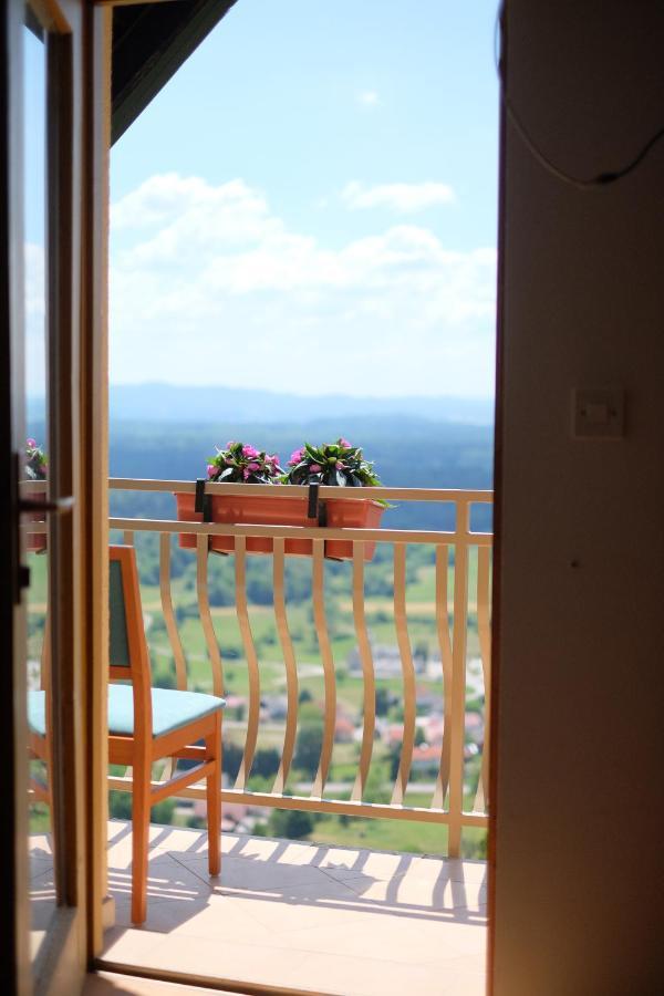 Zidanica-Vineyard Cottage Jakse Semic Exterior foto